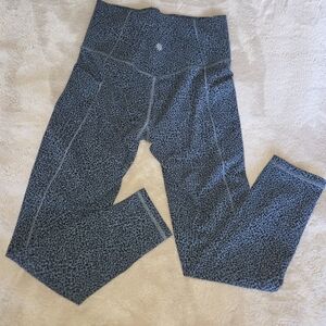 Athleta Salutation Stash II Blue Micro Cheetah Oxford blue Leggings XS